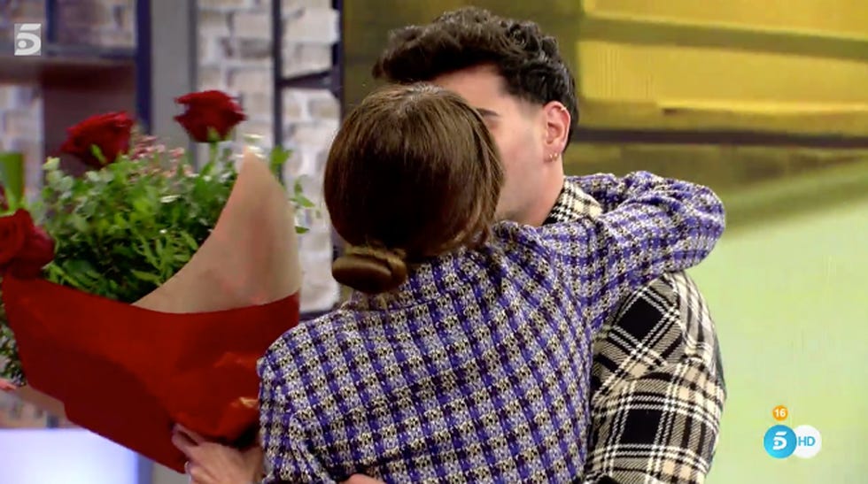 alejandra rubio presenta a su novio carlos agüero en sociedad