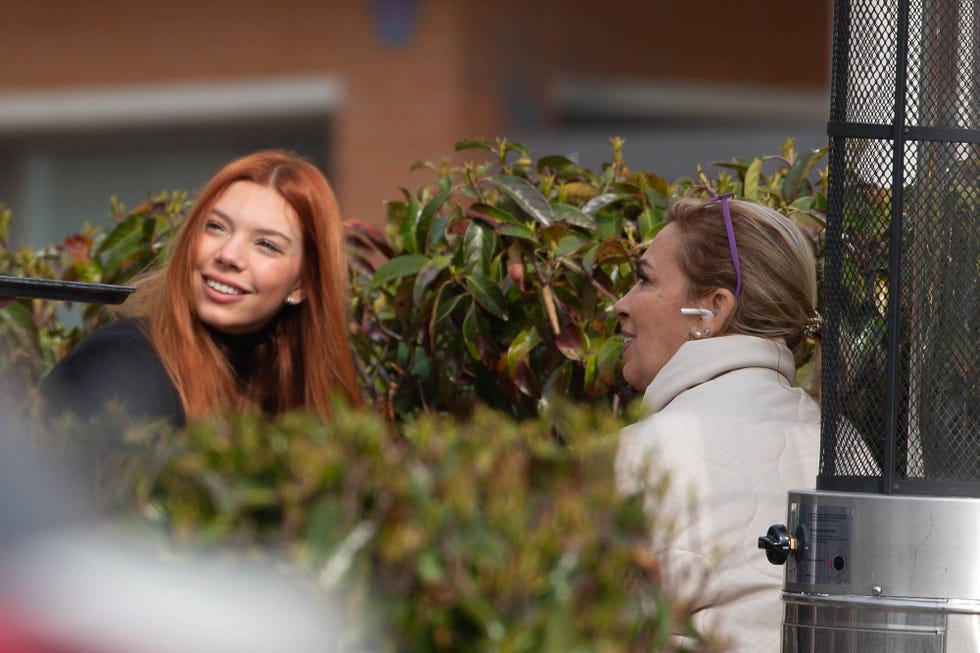 alejandra rubio y carmen borrego ¿se reconcilian fotos juntas en una terraza de madrid tras su crisis familia