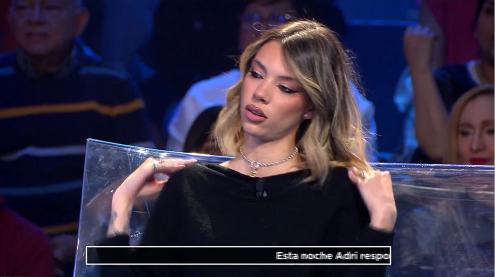 alejandra rubio en el plato de la isla de las tentaciones