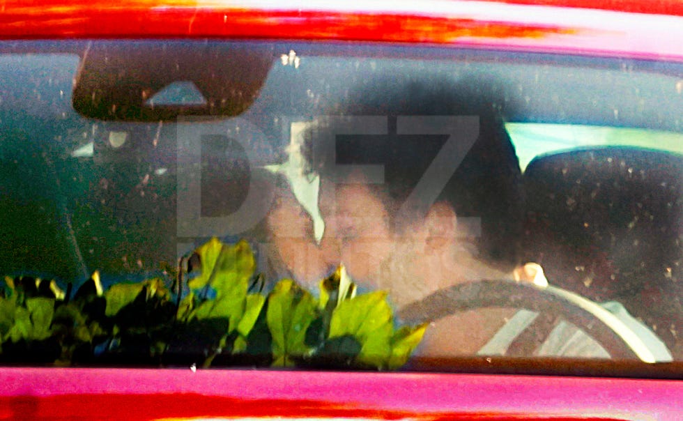alejandra rubio con tassio besos en el coche