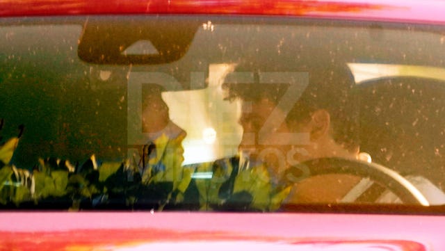 alejandra rubio con tassio besos en el coche