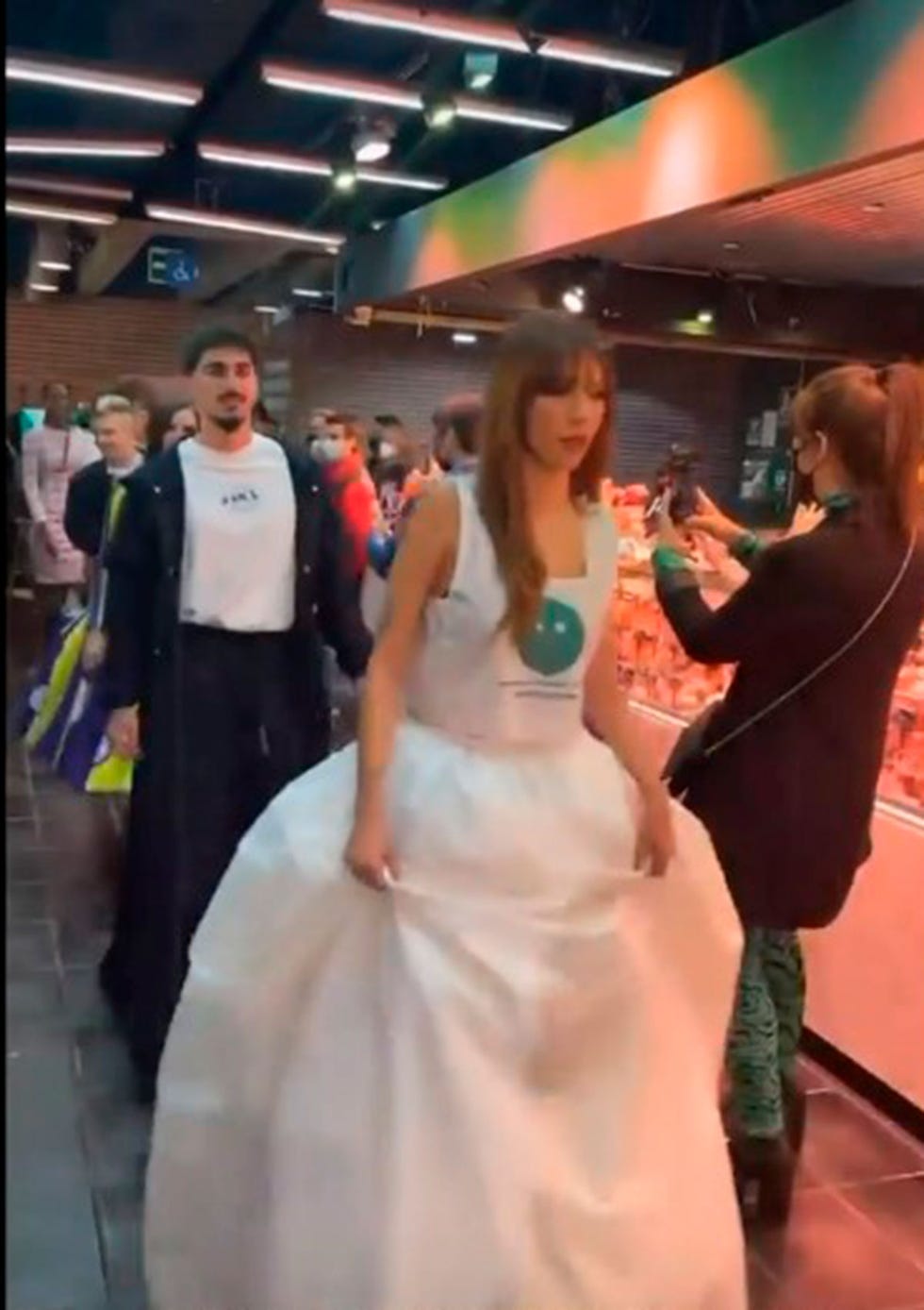 famosos en el desfile 'supermercados navarrete'