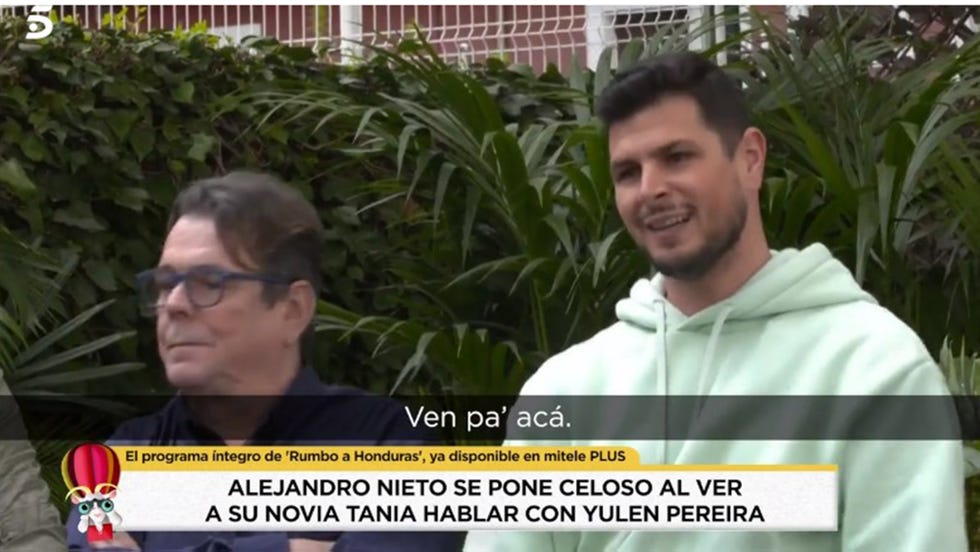 alejandro nieto se pone celoso en supervivientes por el buen rollo de su novia, tania medina, y yulen pereira