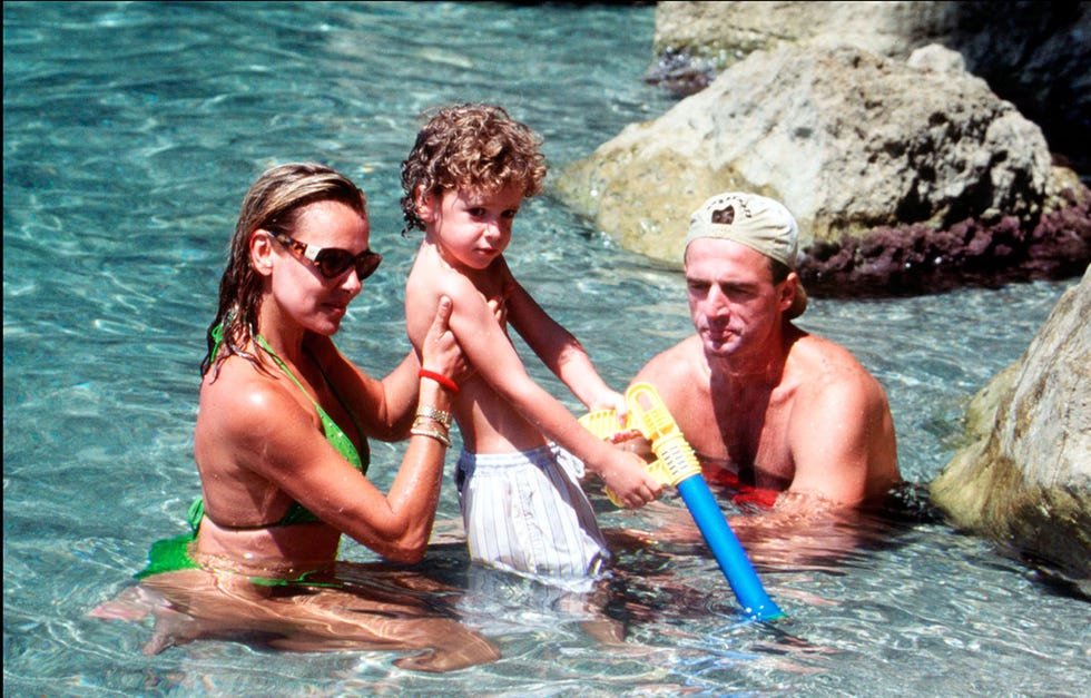 aless lequio con sus padres