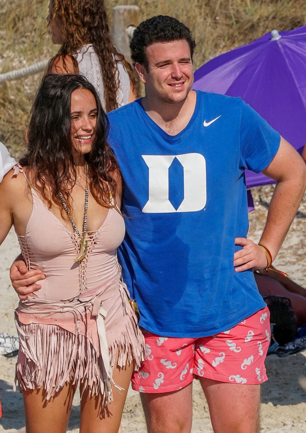 Áless lequio y su novia, carolina monje, en ibiza