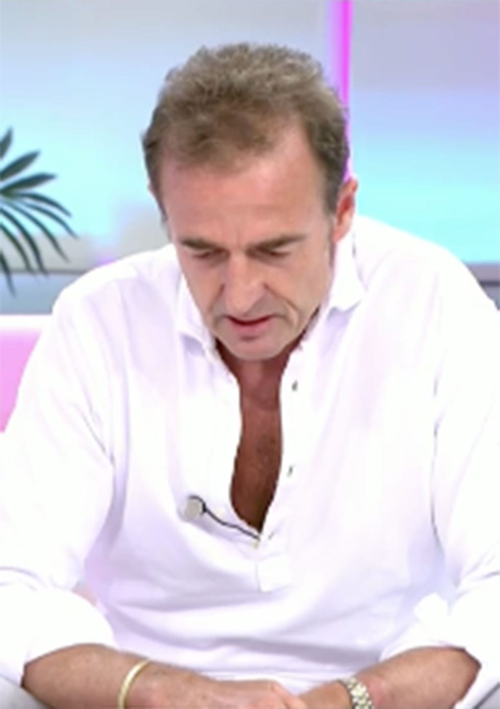 alessandro lequio, al borde de las lágrimas al recordar a su hij
