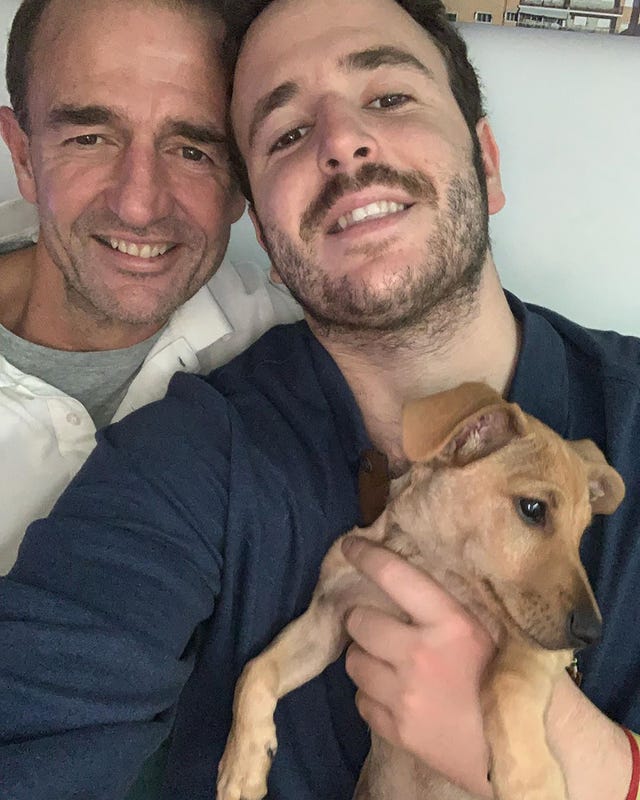 alessandro lequio posa en instagram junto a su hijo aless semanas antes de que falleciese