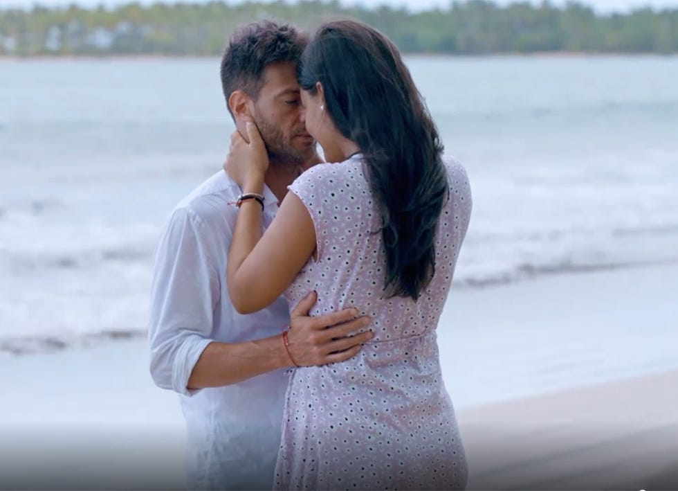 alessandro livi y patry guimares se despiden antes de separarse en 'la isla de las tentaciones'