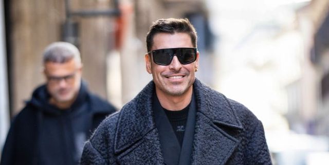 https://hips.hearstapps.com/hmg-prod/images/alex-badia-is-seen-wearing-a-wool-coat-and-sunglasses-news-photo-1700852509.jpg?crop=1.00xw:0.335xh;0,0.0289xh&resize=640:*