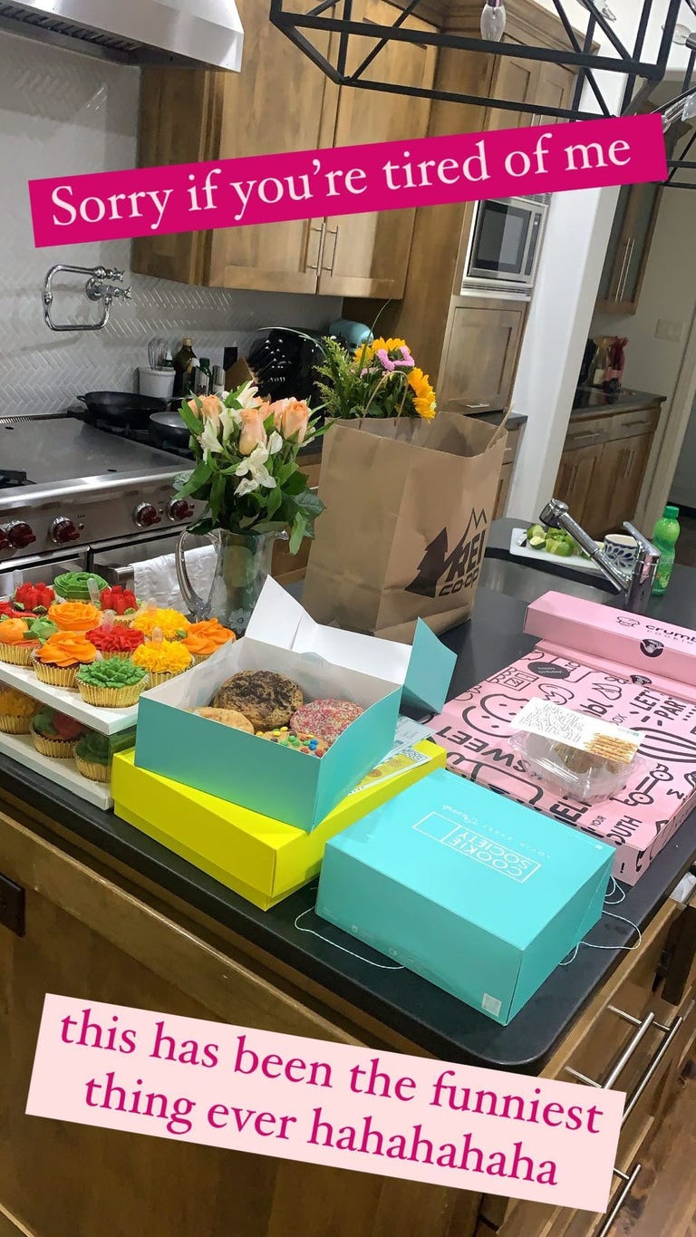 See Alex Drummond's Birthday Gifts From The Pioneer Woman's Dogs