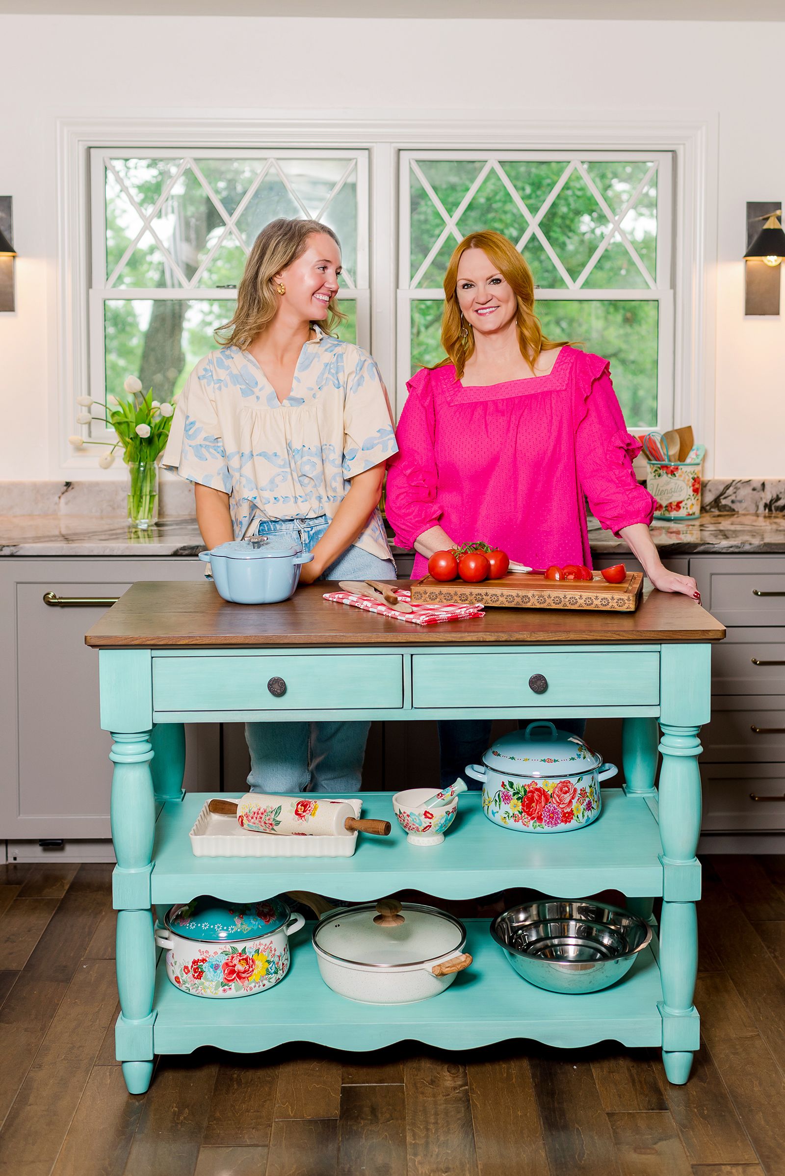 Ree Drummond The Pioneer Woman Fashion Line Walmart In-store Expansion