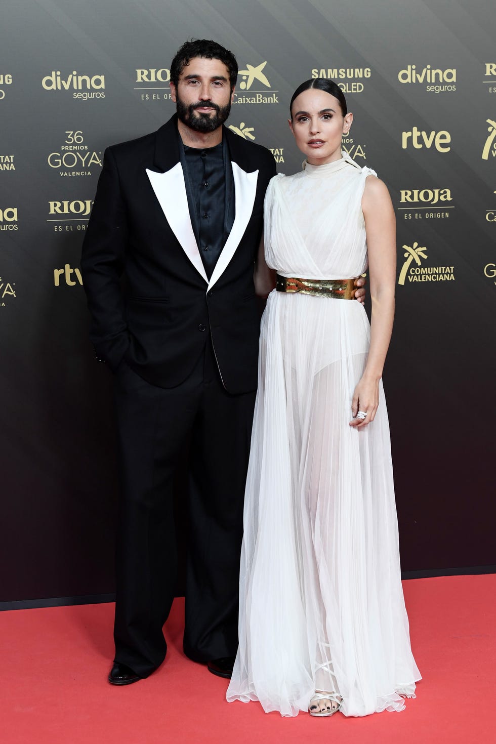 verónica echegui y Álex garcía en los goya 2022