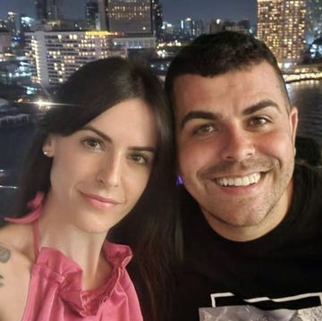 Alex Garcia, ingresado en Talilandia, y su mujer alex garcia y su mujer