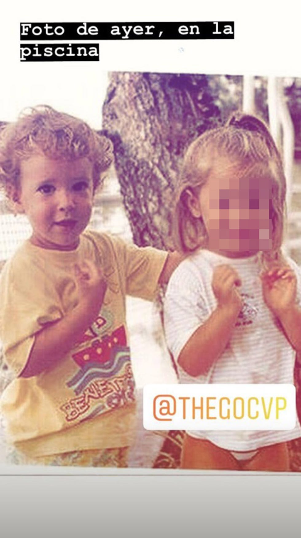 Álex Lequio reaparece en redes sociales recordando su infancia.