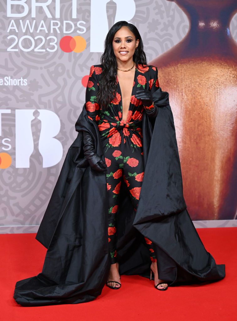 ETRO on Twitter All eyes on NievesAlvarez lighting up the red carpet in  a custommade Etro ivory duchesse jumpsuit with black train embellished  with a jewelled buckle belt at the second night