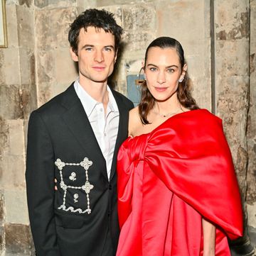 alexa chung and tom sturridge are reportedly engaged