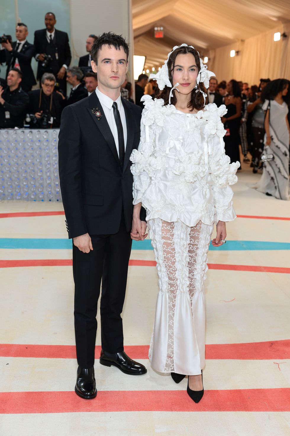 new york, new york may 01 l r tom sturridge and alexa chung attend the 2023 met gala celebrating karl lagerfeld a line of beauty at the metropolitan museum of art on may 01, 2023 in new york city photo by dimitrios kambourisgetty images for the met museumvogue