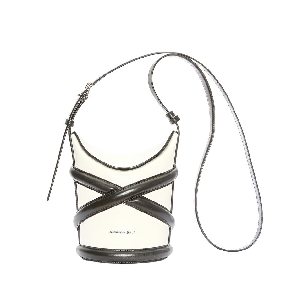alexander mcqueen★カーブショルダーバッグ 6564671YB419090 アレキサンダー・マックイーン(ALEXANDER McQUEEN)新作バッグ