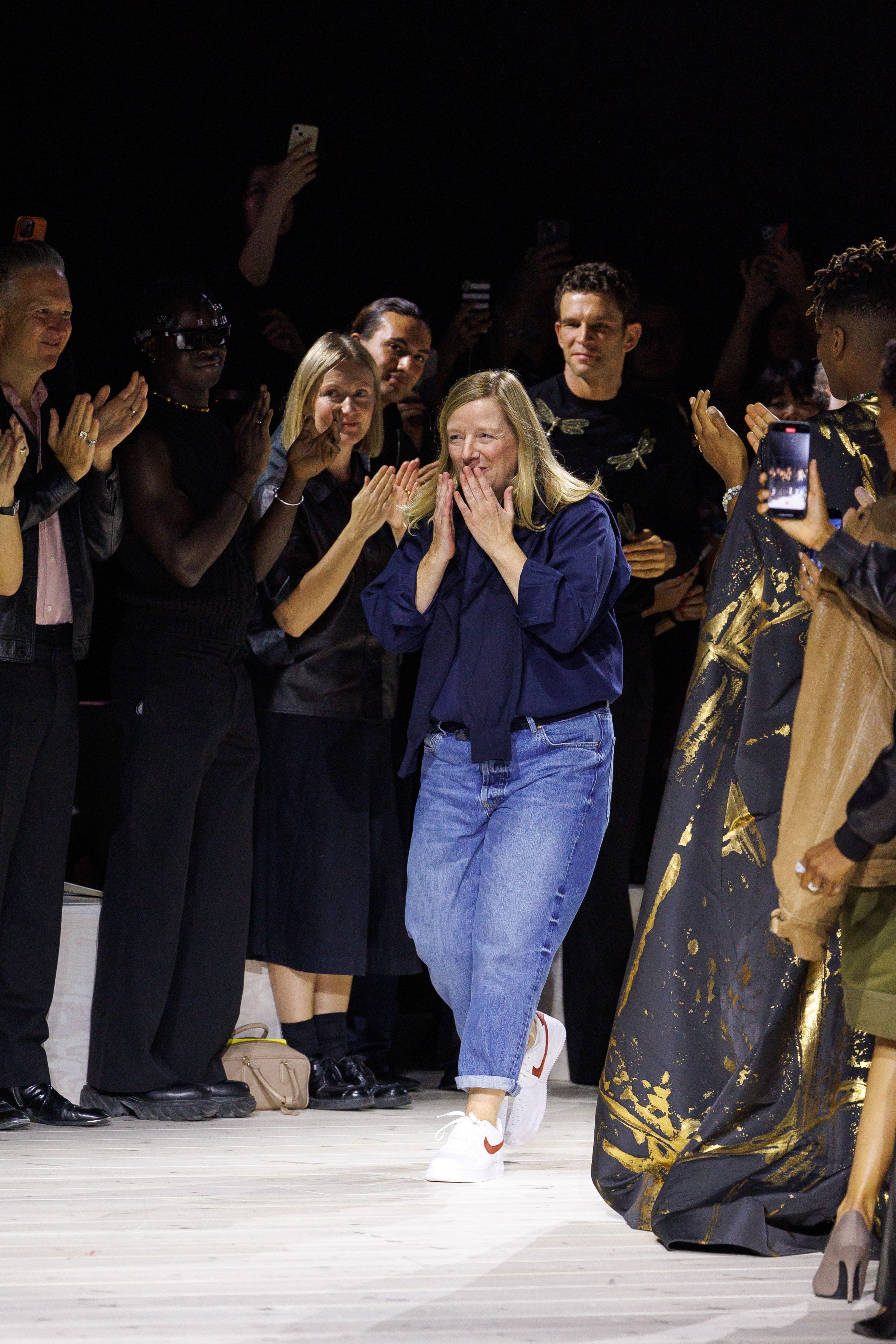 Sarah Burton to leave Alexander McQueen