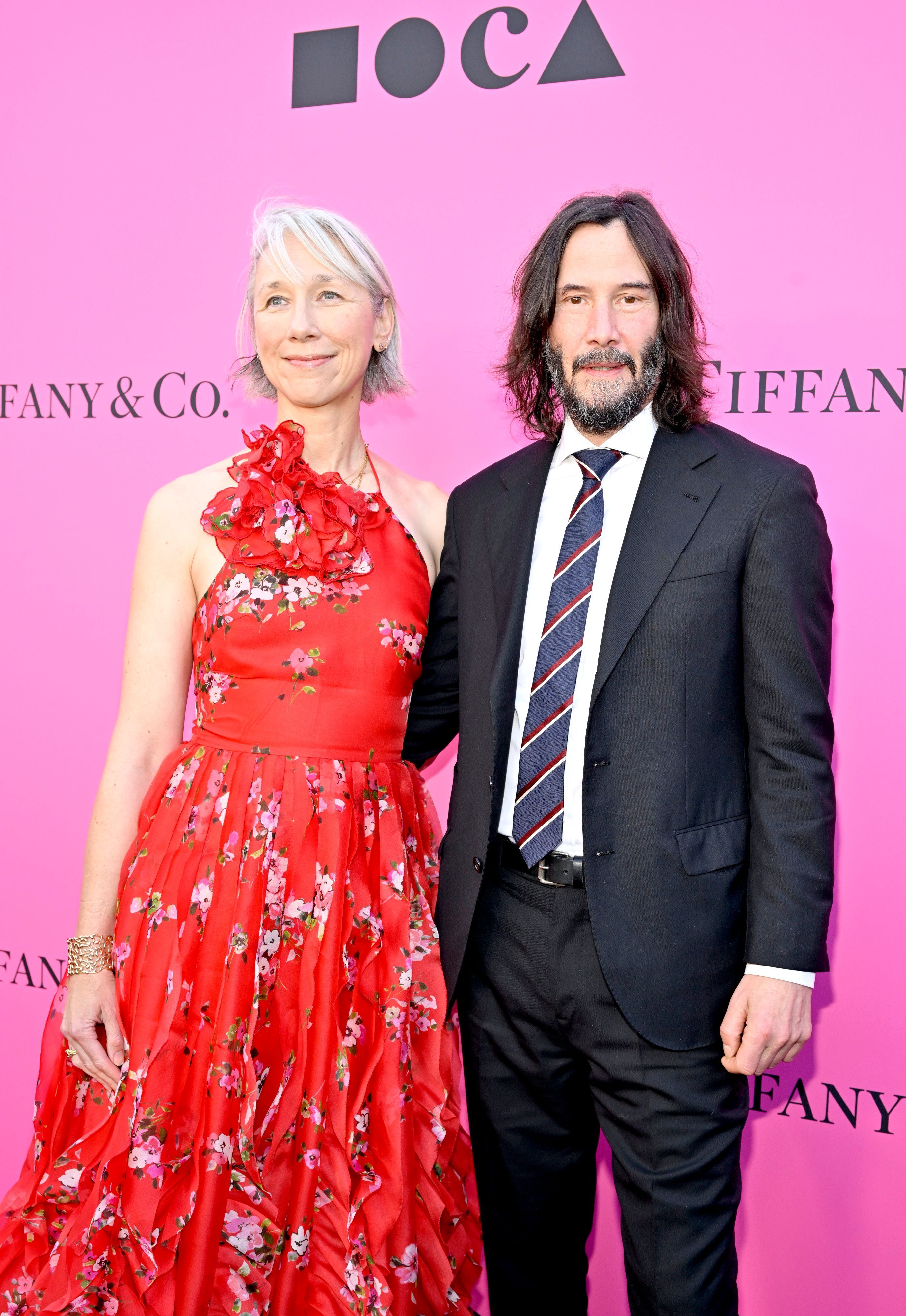 Keanu Reeves and Girlfriend Alexandra Grant Share a Kiss On the Red Carpet