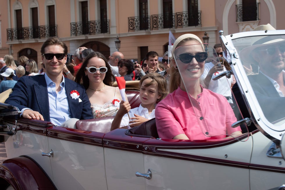 alexandra de hannover con venecianas de firma española