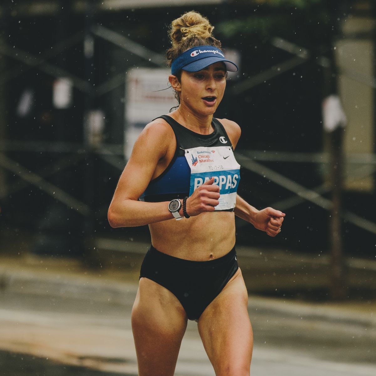 alexi pappas running the chicago marathon in 2018