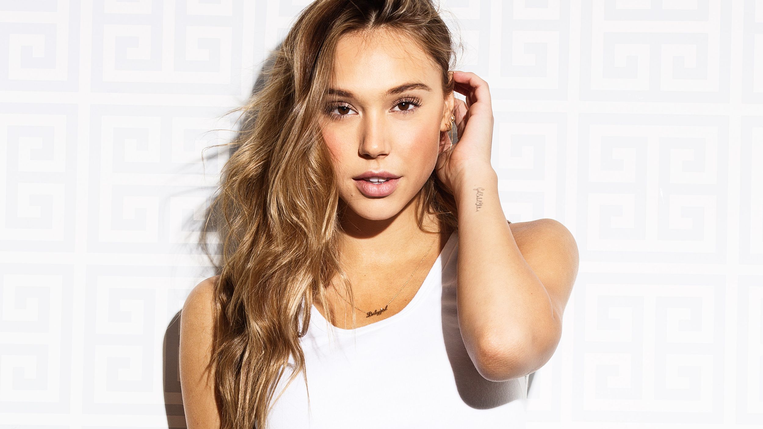Alexis Ren Talks About Her Eating Disorder Instagram Star And Model Alexis Ren Interview