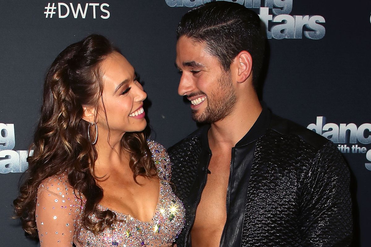 Alexis Ren's Crypitc Tweet Has Fans Convinced She Wants to Get Back Together With Alan Bersten