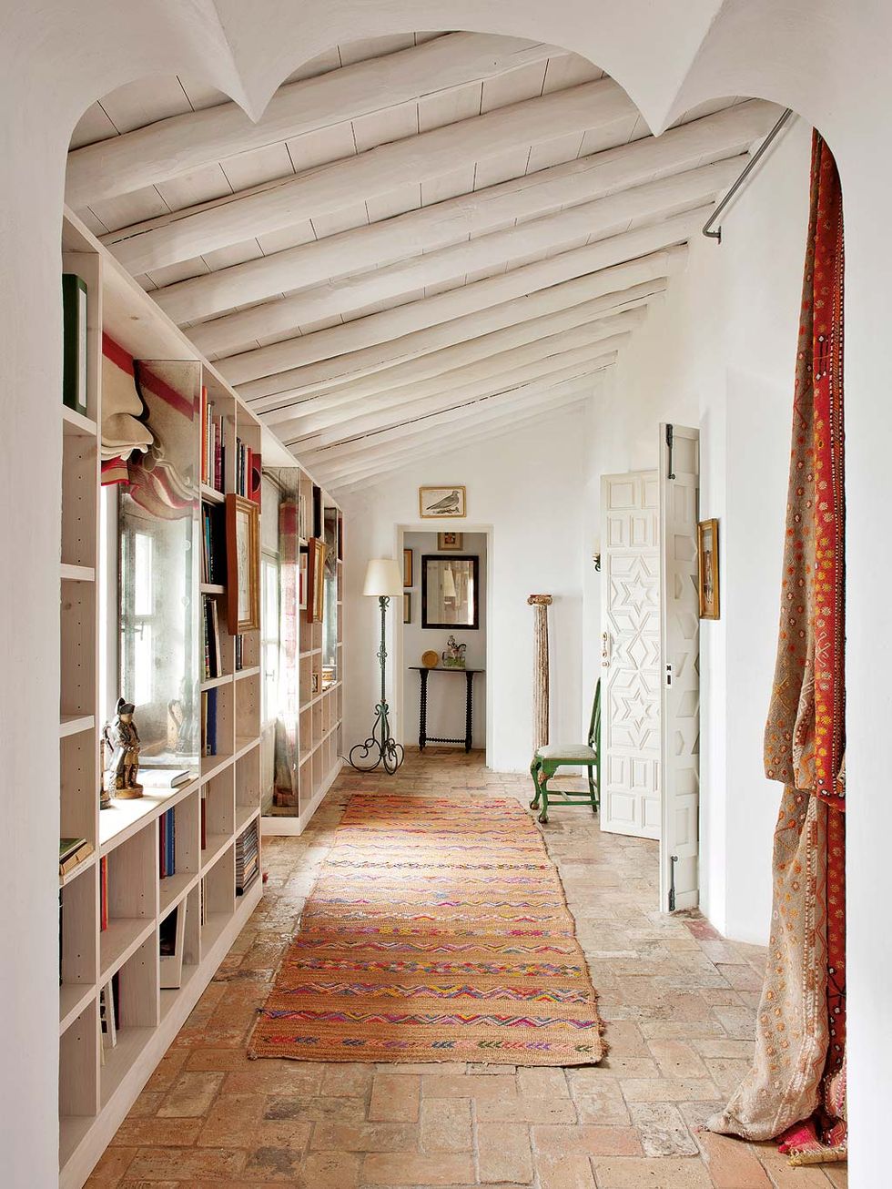 Colocar una alfombra en el pasillo: ¿es una buena idea? Analizamos