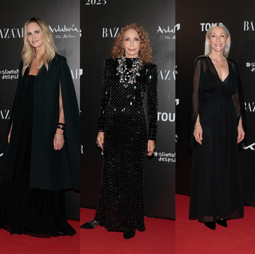 las famosas mayores de 50 en la alfombra roja de bazaar women of the year