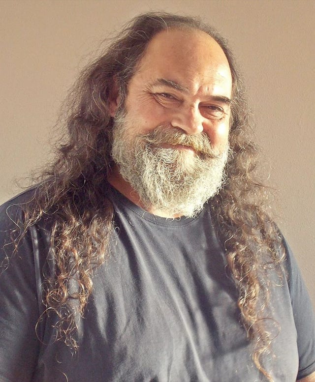 alfredo alba, ayudante de direccion de 'la moderna'