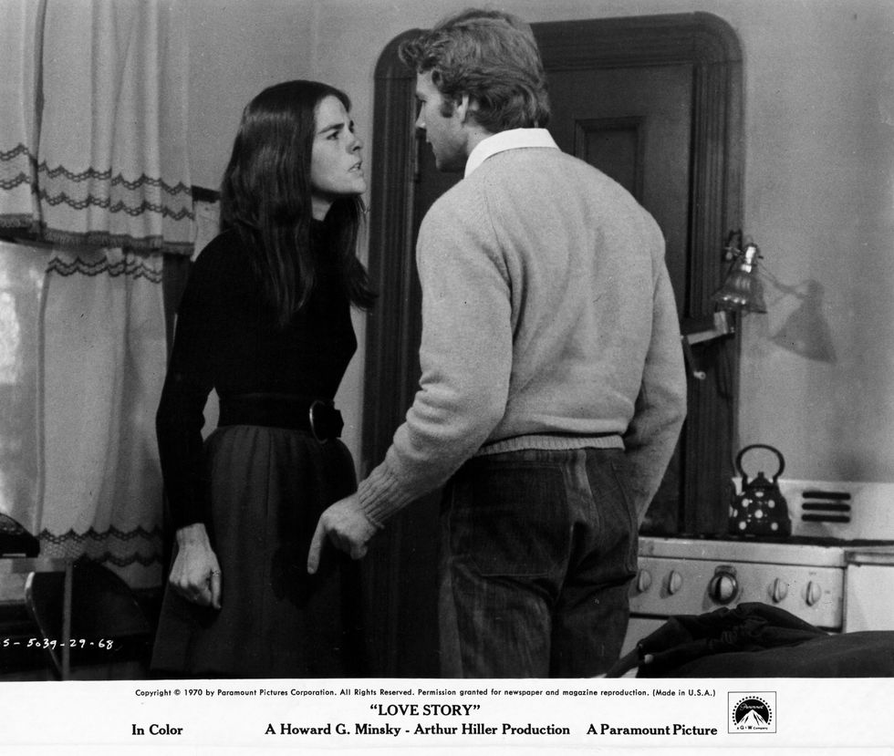 ali macgraw and ryan o'neal in 'love story'