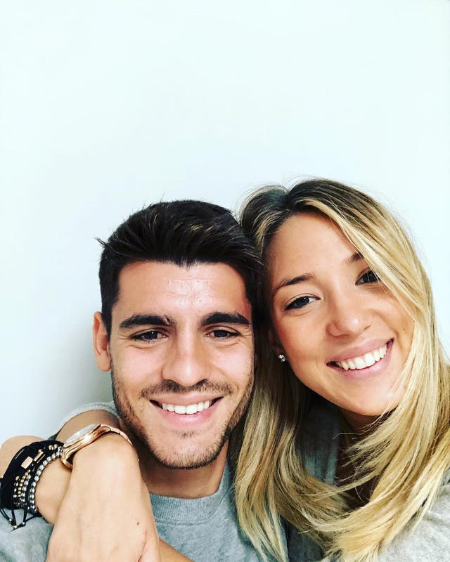 Álvaro Morata defiende a Alice Campello de las críticas tras posar en bikini 3 semanas después de dar a luz a mellizos.