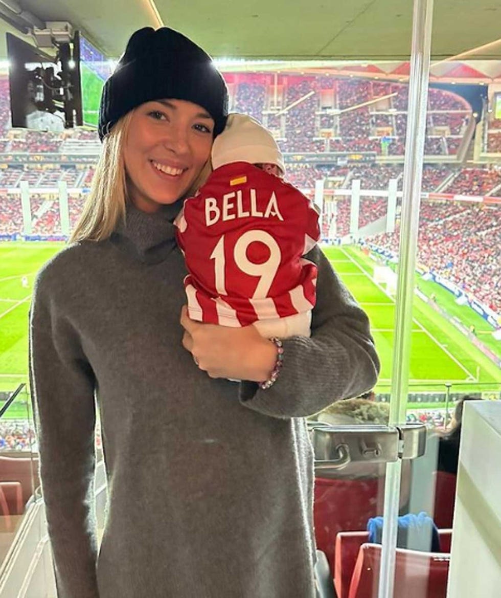 alice campello junto a su hija bella