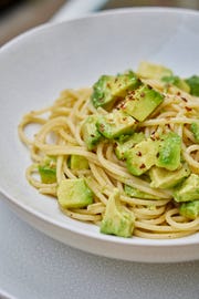 spaghetti avocado