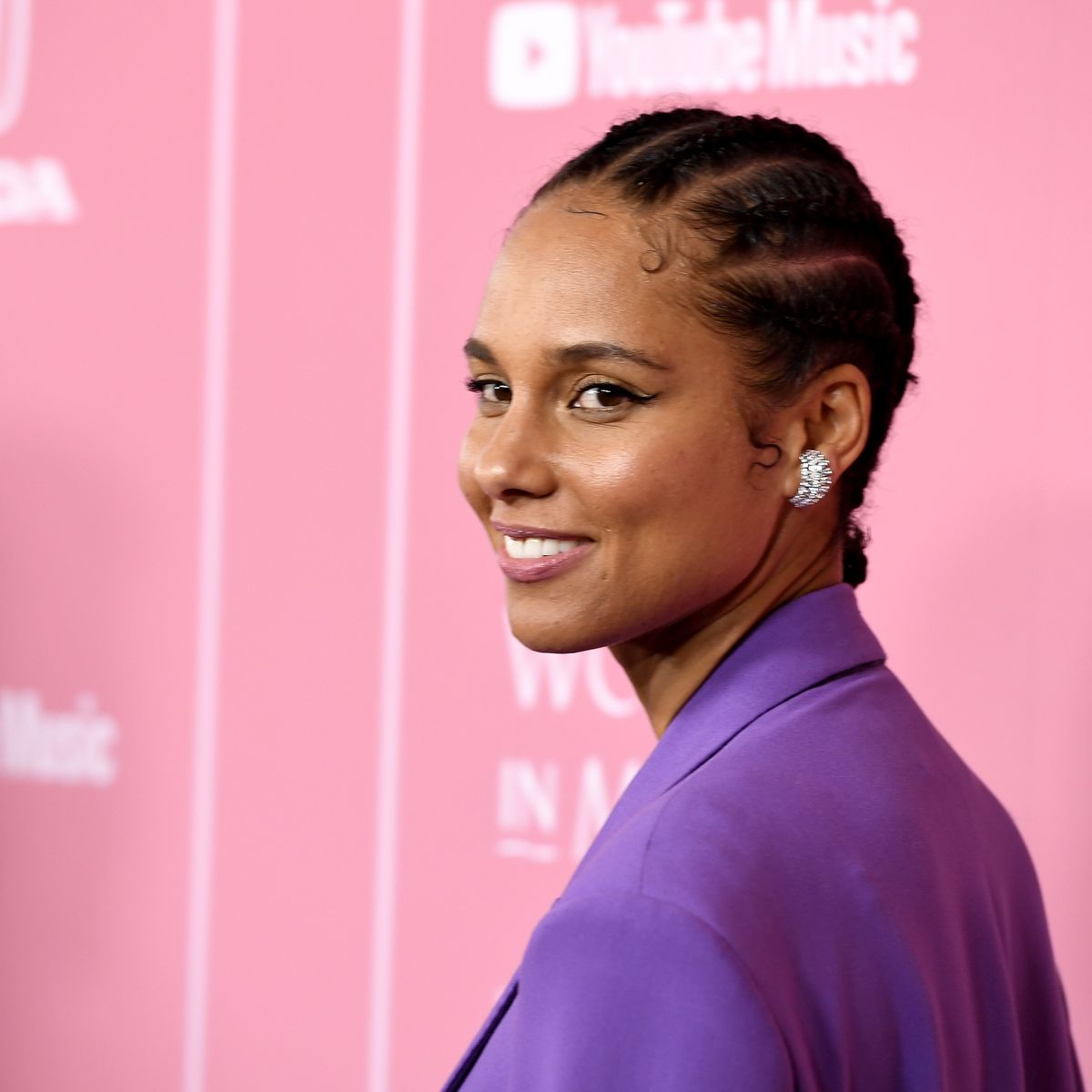 1200px x 1200px - Alicia Keys says music saved her from a life of prostitution