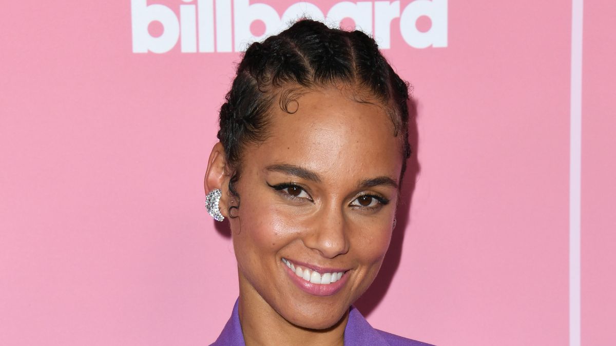 preview for How Alicia Keys Became an R&B Superstar