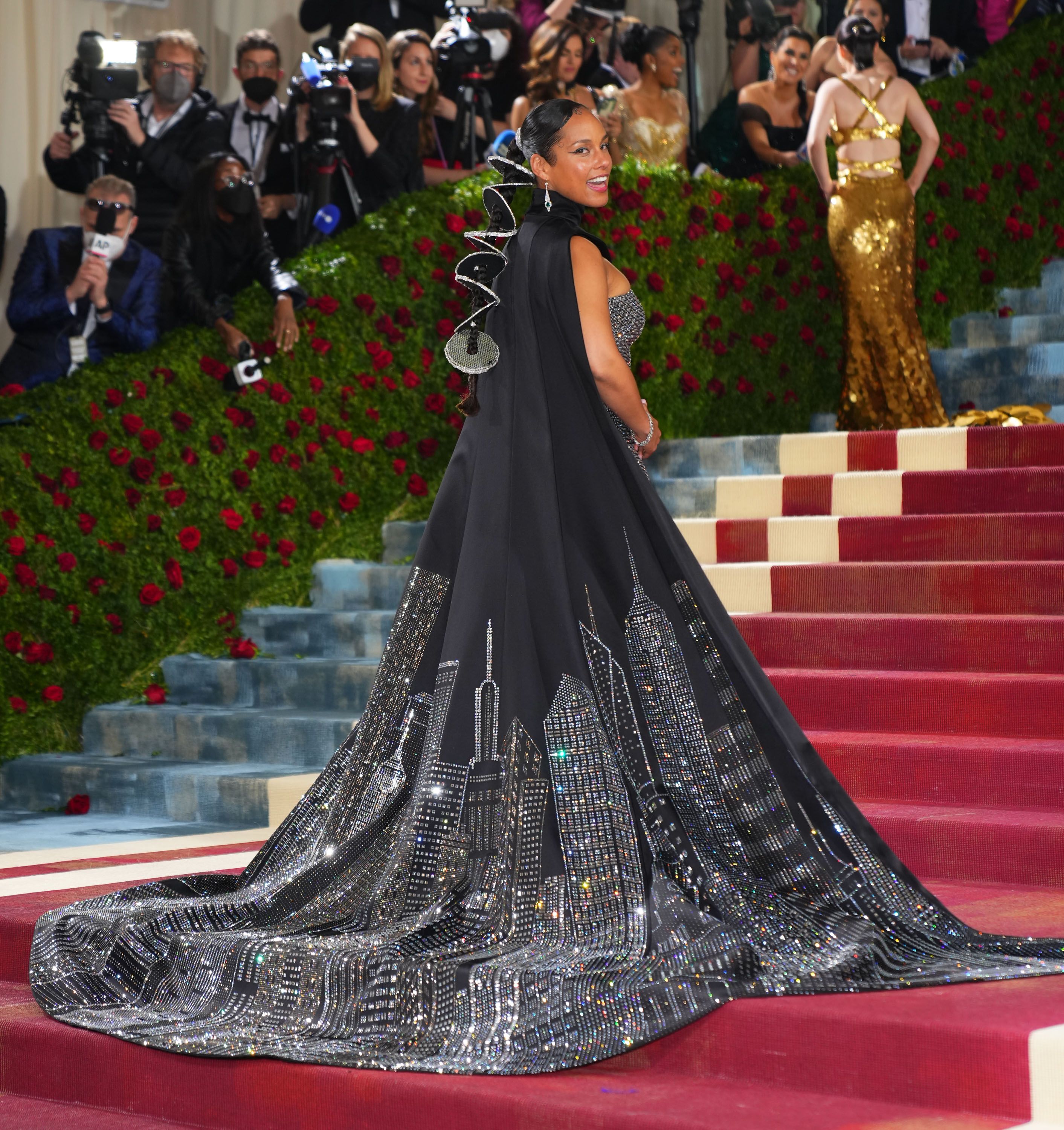 Red Carpet Rundown: The Hottest Looks From The 2022 Met Gala
