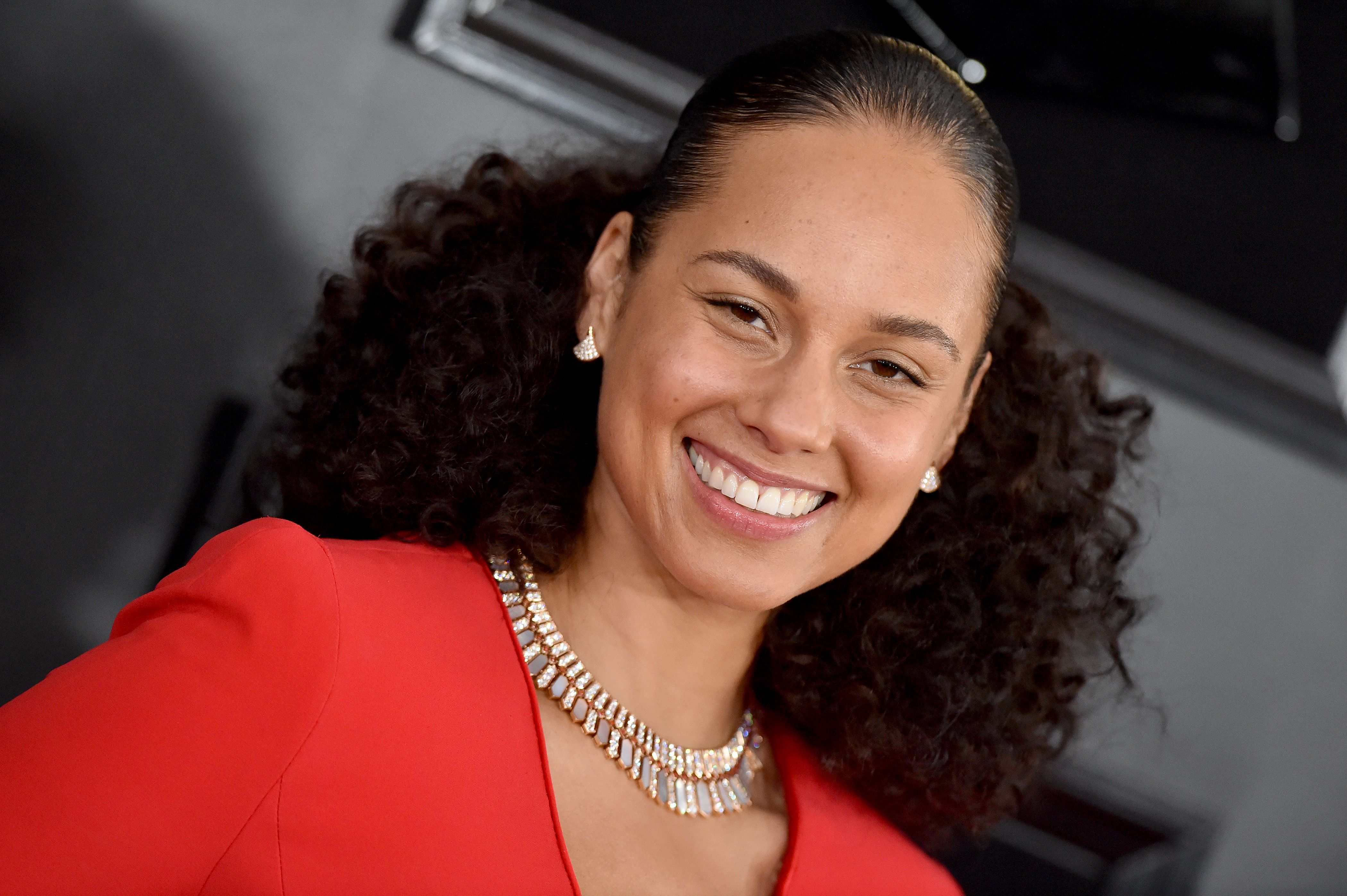 Alicia Keys Launches New Makeup Collection with 'All Our Journeys in Mind