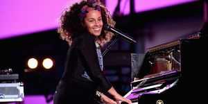 Alicia Keys Celebrates Upcoming New Album "HERE" With Special Show in Times Square