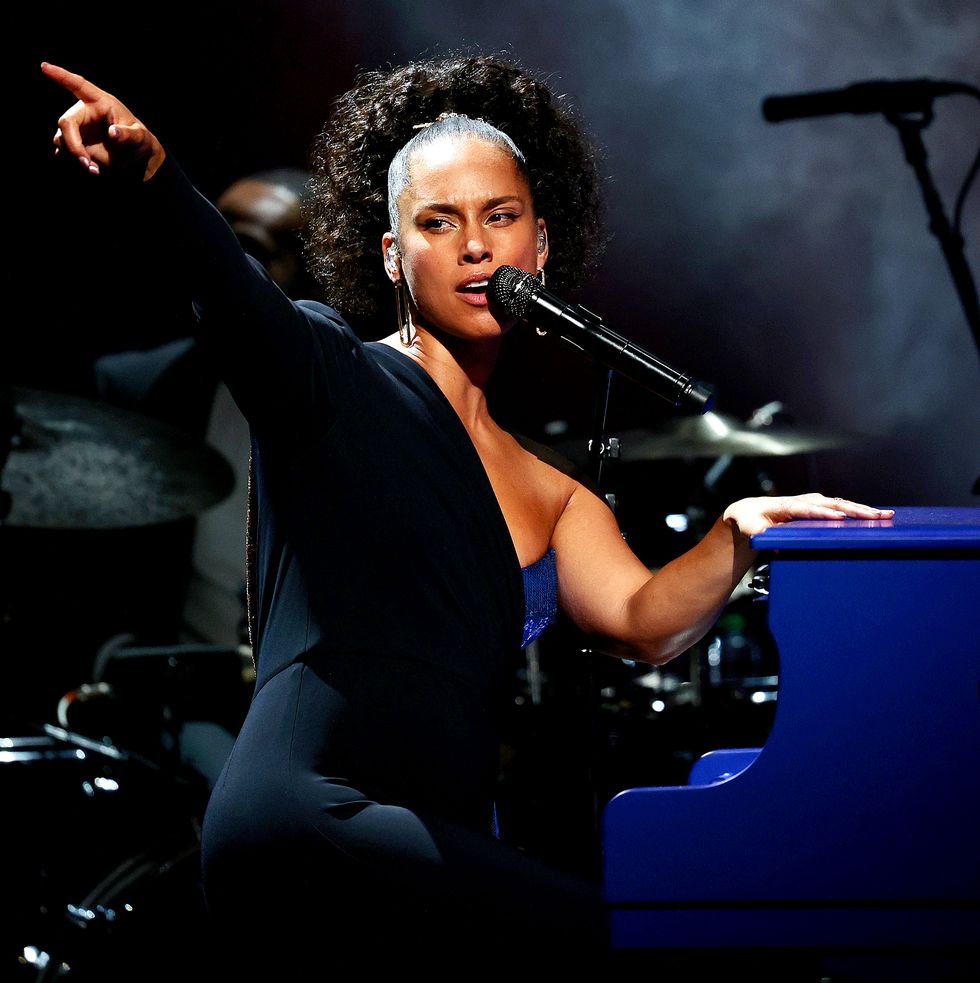 alicia keys performs live at the apollo theater for siriusxm and pandora's small stage series in harlem, ny