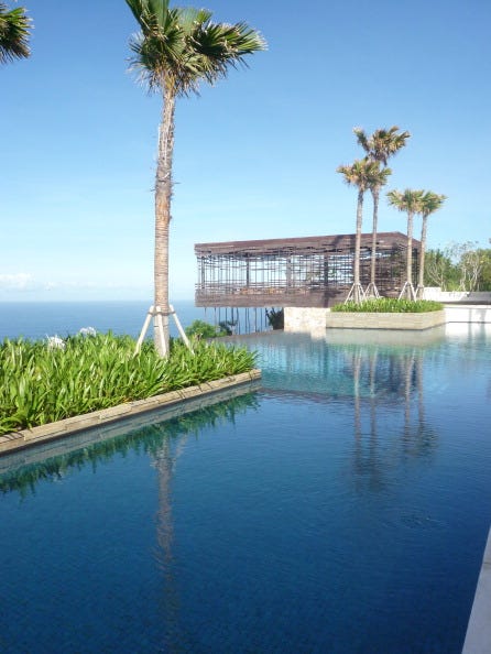 alila villa swimming pool