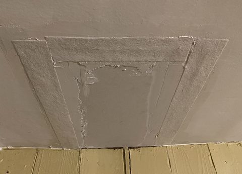 fibafuse drywall tape pressed into joint compound