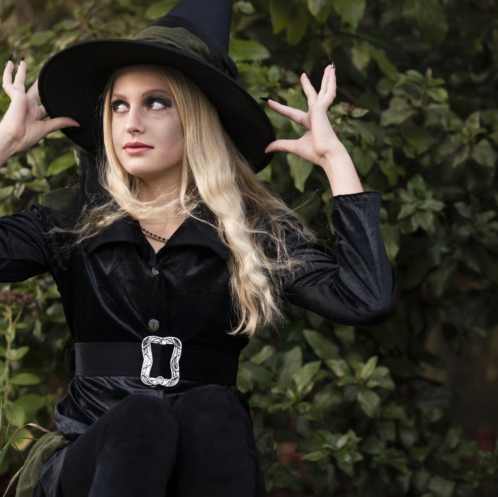 20 Best All Black Halloween Costume Ideas - DIY All Black Costumes