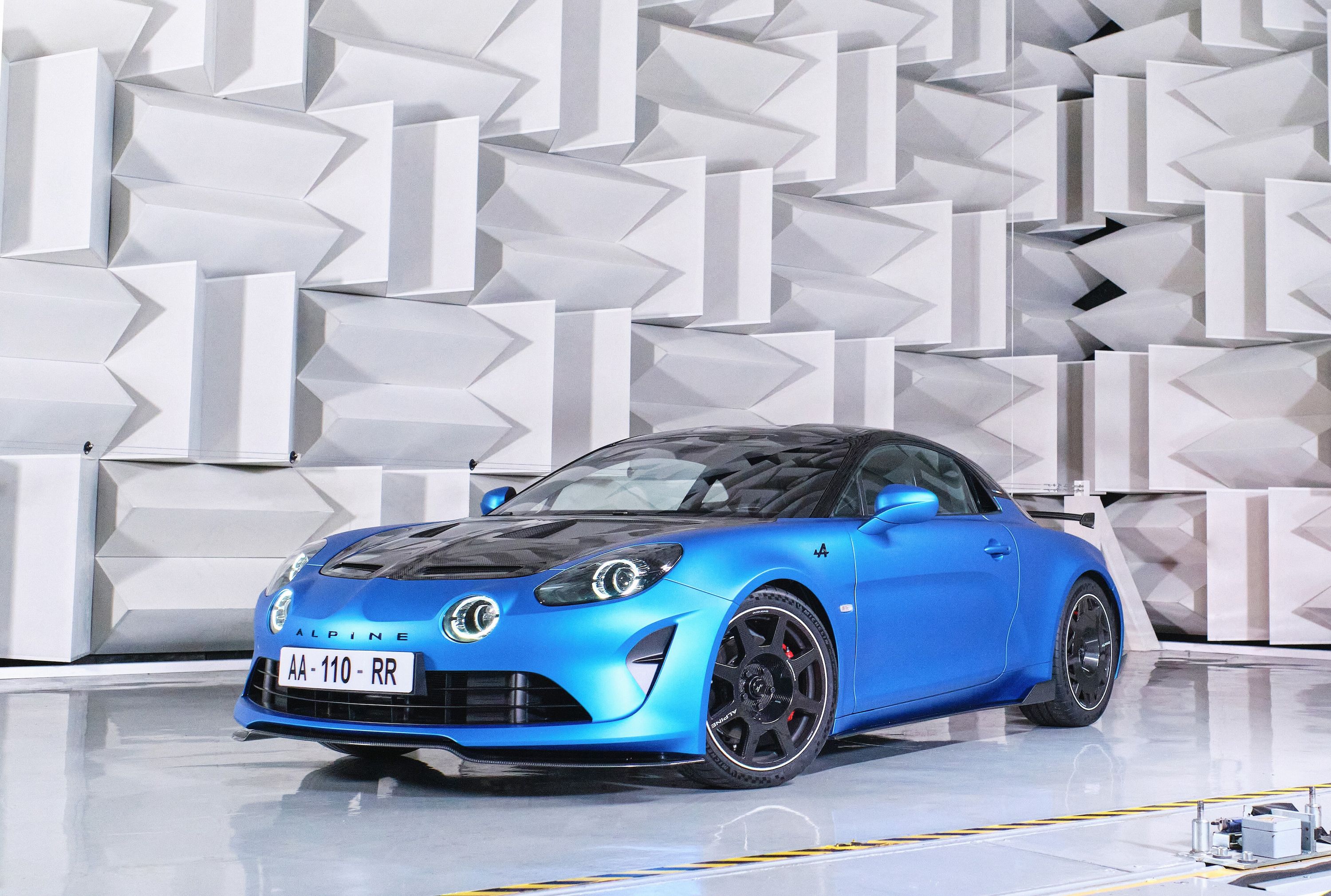 Seminarie maak je geïrriteerd Wijden Track-Ready Alpine A110 R Is the French Sports Car of Our Daydreams