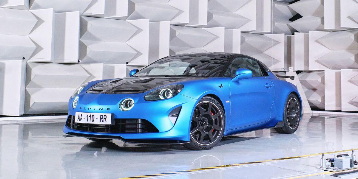 Track-Ready Alpine A110 R Is the French Sports Car of Our Daydreams