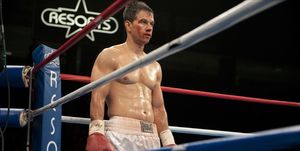 Sport venue, Professional boxer, Boxing ring, Barechested, Combat sport, Contact sport, Individual sports, Striking combat sports, Muscle, Sports, 
