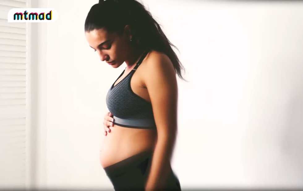 Alma Bollo embarazada muestra su barriga