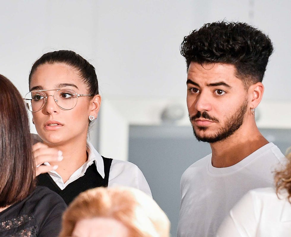 Alma Bollo, embarazada, y su novio, Juan José  en Sevilla