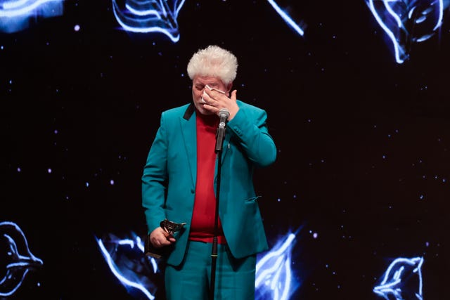 pedro almodovar premio feroz honor